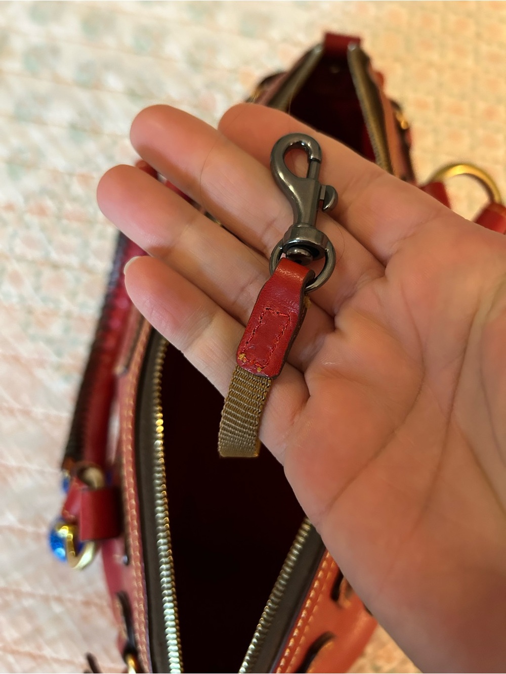 Dooney & Bourke Red Florentine Medium Mail Satchel, excellent used condition - Picture 8 of 15